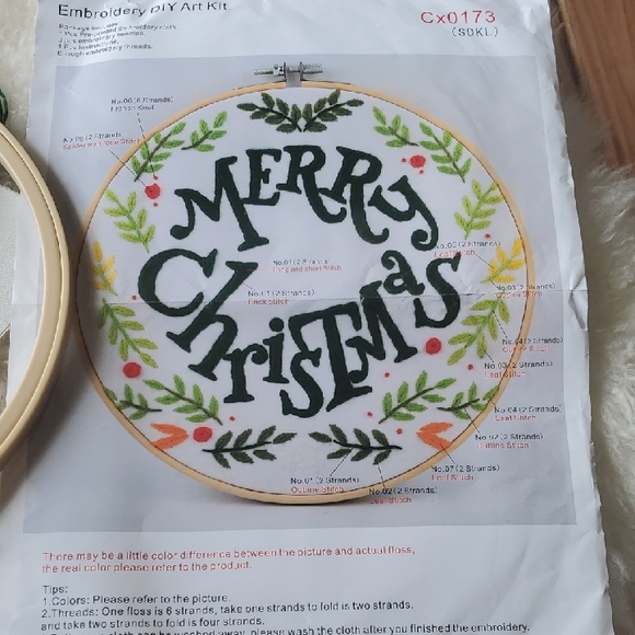 Merry Christmas Embroidery Art Kit - Picture 1 of 9